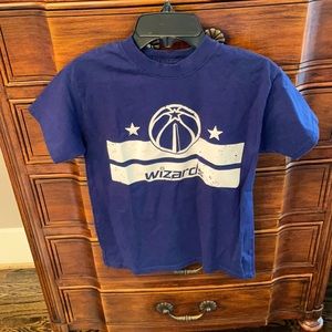 Youth medium Wizards navy blue t-shirt